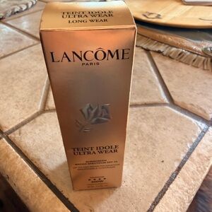 Lancôme Teint Idole Ultra Wear Foundation - Gold Packaging